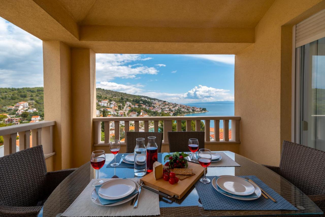 Apartment Angela Trogir Eksteriør bilde