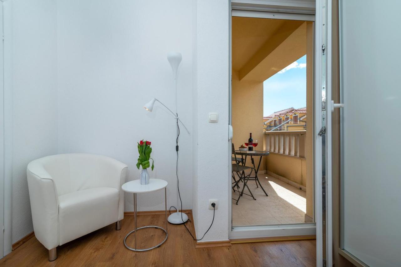 Apartment Angela Trogir Eksteriør bilde