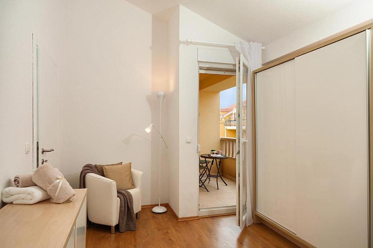Apartment Angela Trogir Eksteriør bilde