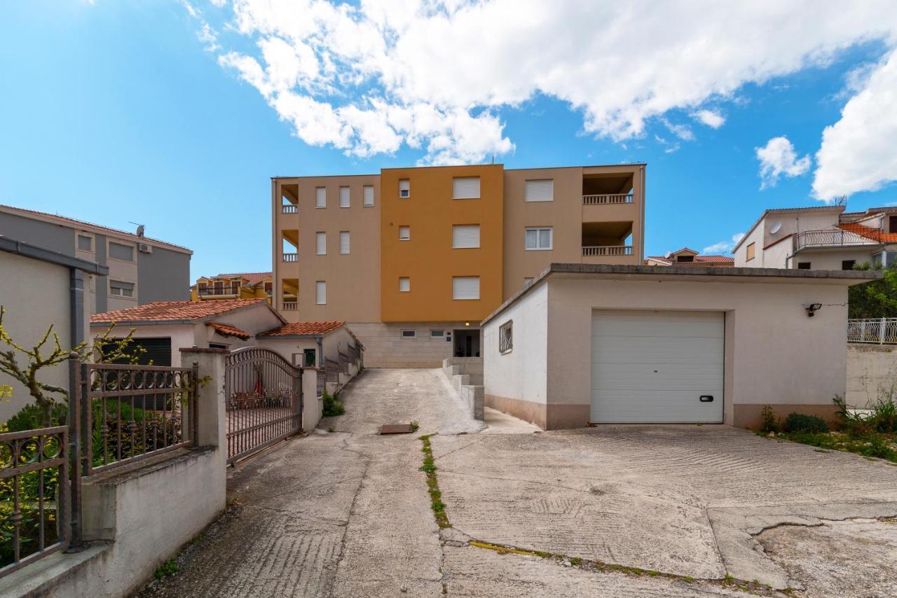 Apartment Angela Trogir Eksteriør bilde