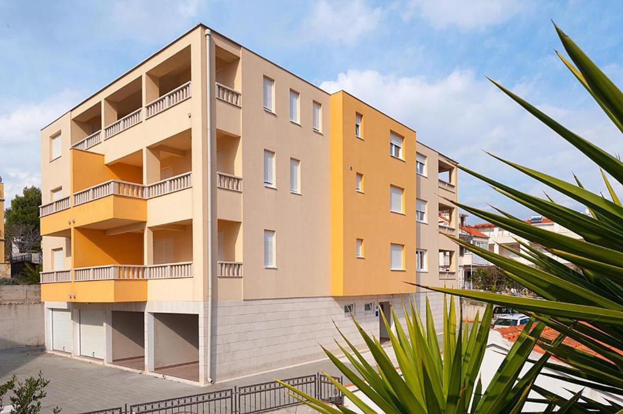Apartment Angela Trogir Eksteriør bilde